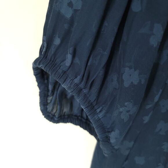 Lane Bryant Navy Floral Lightweight Blouse 14/16 - Picture 8 of 13